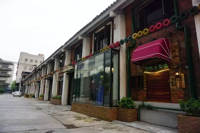 畫冊(cè)印刷首選廣州粵錦_廣州市印刷畫冊(cè)_廣州畫冊(cè)印刷報(bào)價(jià)