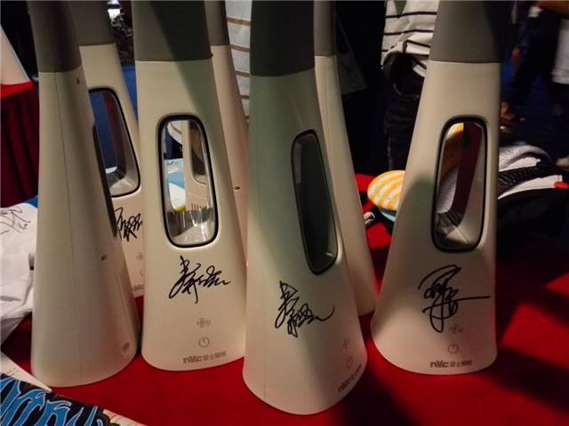 冠军的盛宴！雷士电商新品闪耀发布