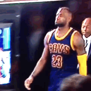 5. 你以为 lebron james 没看见? 在你们睡觉时结束的比赛里