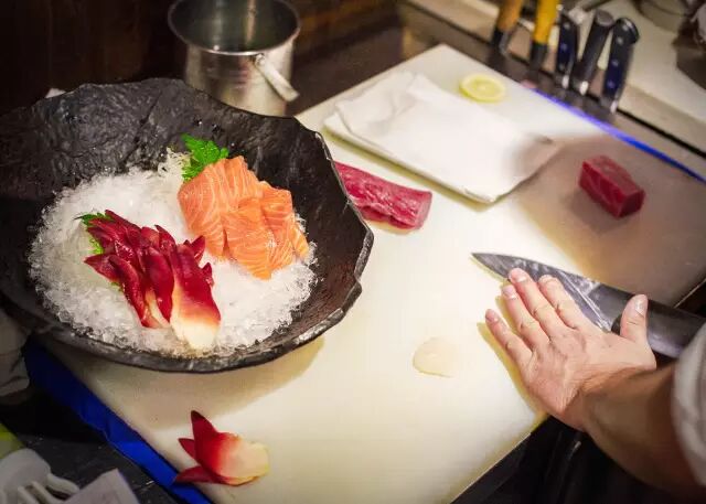 刺身拼盘有哪些食材_刺身拼盘材料名称_食材拼盘有刺身吗