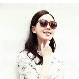 刘诗诗教你夏日美裙的10种穿搭 美死算了!