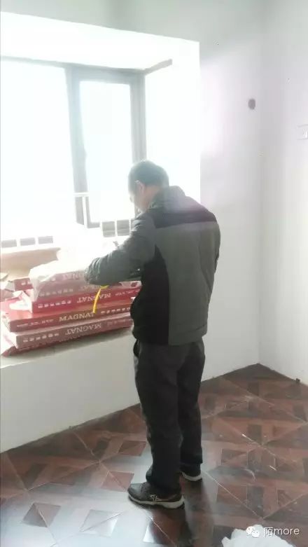 車(chē)內鋪木地板要多少錢(qián)_地板橫著(zhù)鋪還是豎著(zhù)鋪_臥室地板橫鋪還是豎鋪