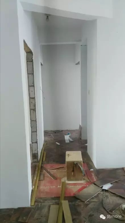 臥室地板橫鋪還是豎鋪_地板橫著(zhù)鋪還是豎著(zhù)鋪_車(chē)內鋪木地板要多少錢(qián)