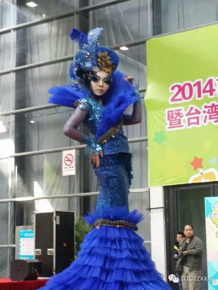 2014南寧名品推廣周暨臺(tái)灣精品展上的精彩創(chuàng)意服裝秀