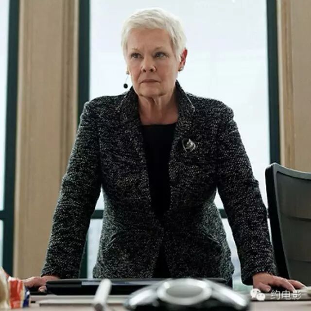 ...系列电影中M夫人的英国著名女演员朱迪·丹奇爵士 Judi ...