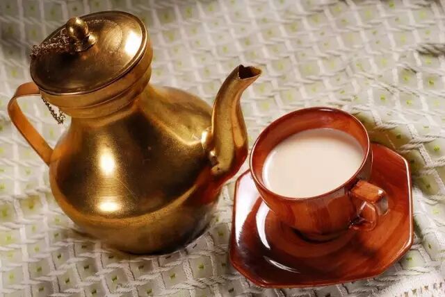 每天一杯黑茶，轻松远离现代富贵病