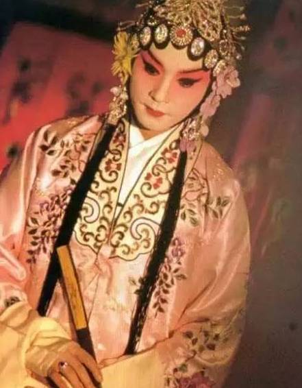 京剧票友评价张国荣扮演的虞姬