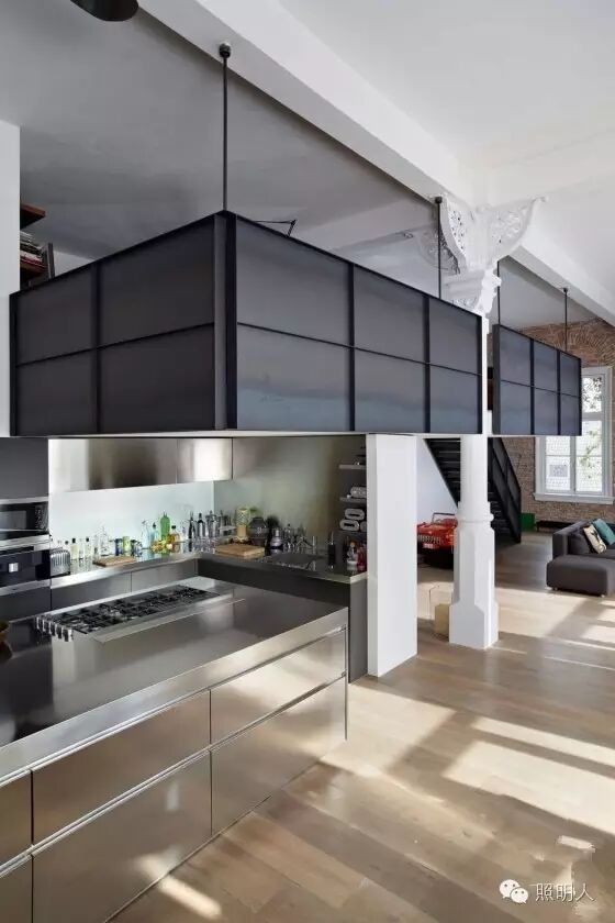 【室内设计】荷兰一座工业风格的寓所