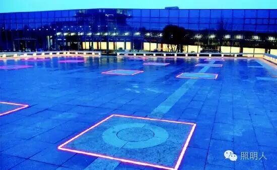 【乐雷光电】南京金陵大报恩寺遗址公园白天流光塔影夜间琉璃溢彩