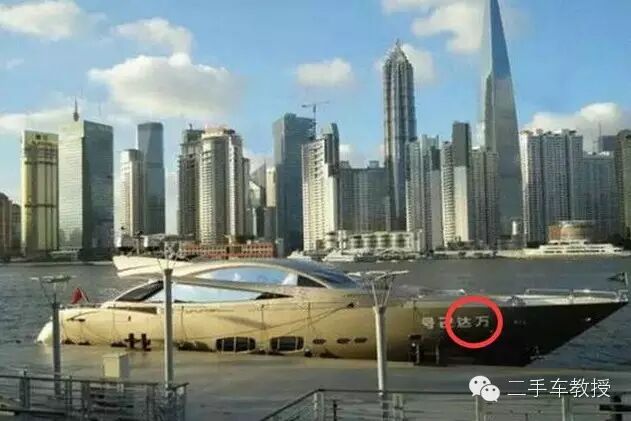 万达王健林买下亿元级游艇,王思聪喜欢带女友开这奢华游...