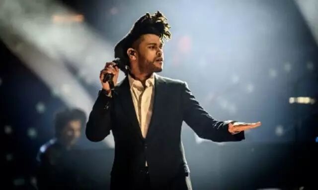 头上长草的歌手——The weeknd