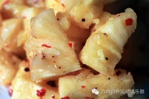 《极限挑战》摄制组到了昆明后不想走了，原来是因为。。。