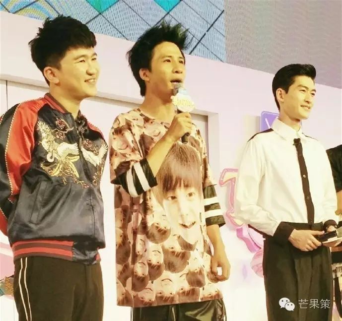 把易烊千玺穿在身上?!千纸鹤我只服大张伟一人