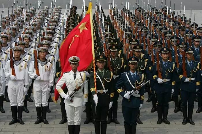 三军仪仗队女仪仗队员将首次亮相阅兵.