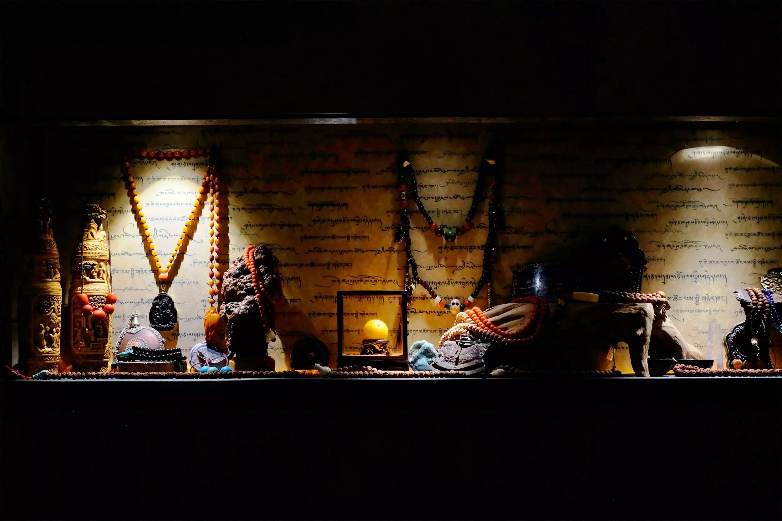 古格天韵藏传文玩珠宝店设计