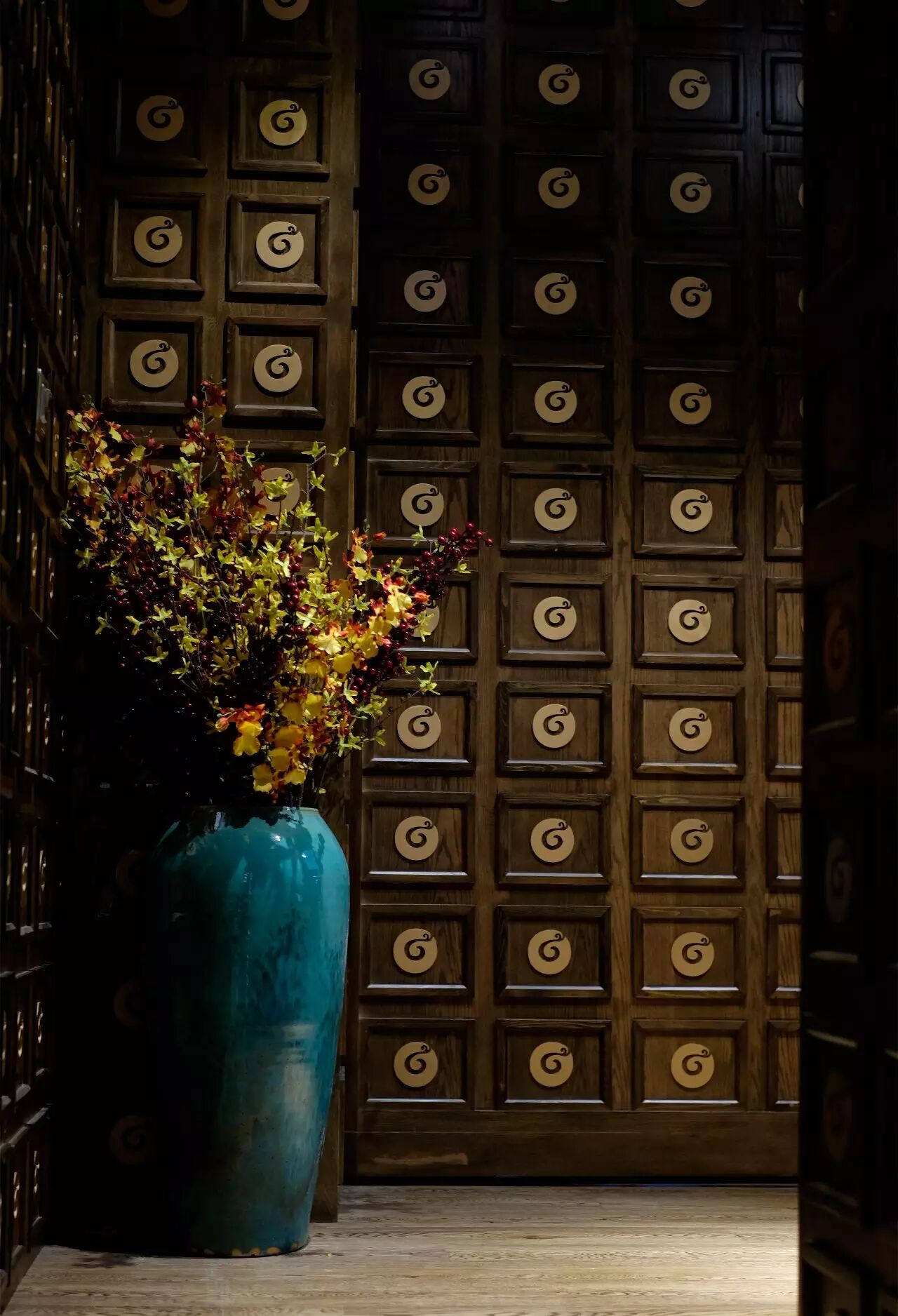 古格天韵藏传文玩珠宝店设计