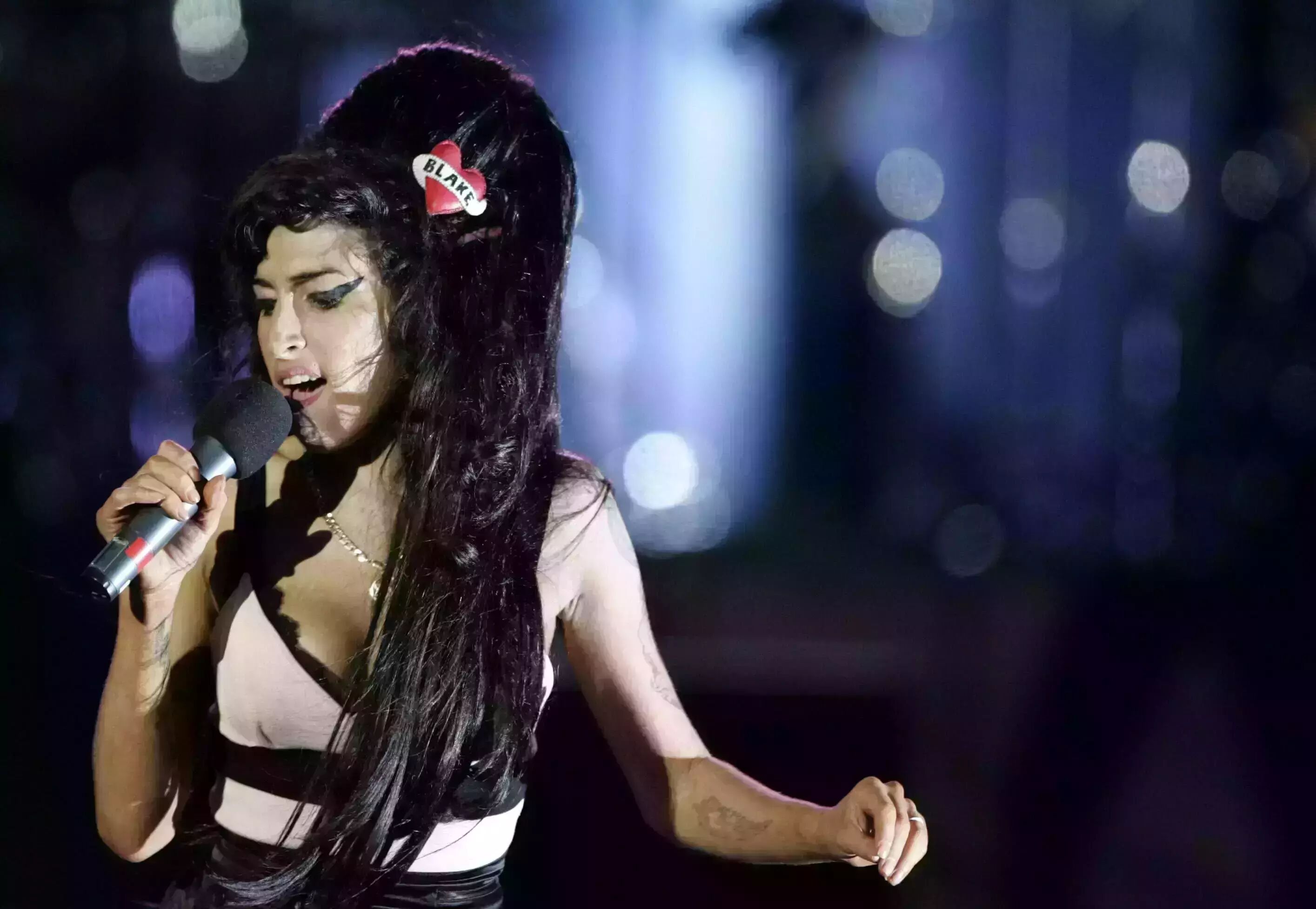 Amy Winehouse复活计划  Cosplay Amy经典造型赢JZ ...