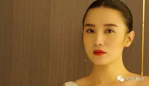 小宋佳晒美照 称妈妈是最厉害的女人