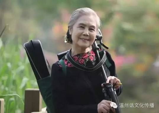 在温州教了25年书的89岁不老女神!刘晓庆赵雅芝都惊呆了...