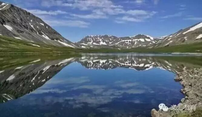 青声音李健的《贝加尔湖畔》被这童声演绎得如此轻灵通...