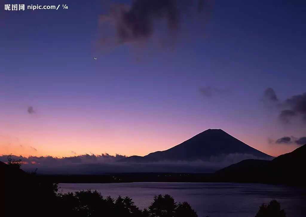 追忆月光如水的夜晚---李健《贝加尔湖畔》
