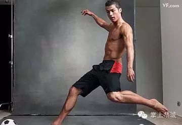 穿内裤好看的男人去踢球了454 / 作者:@掌上恭城 / 帖子ID:102667