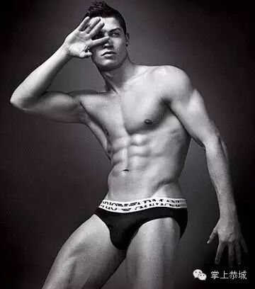 穿内裤好看的男人去踢球了738 / 作者:@掌上恭城 / 帖子ID:102667