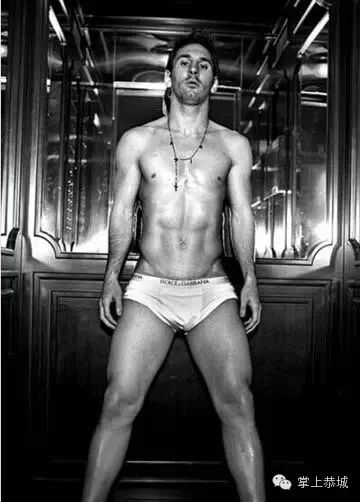 穿内裤好看的男人去踢球了241 / 作者:@掌上恭城 / 帖子ID:102667