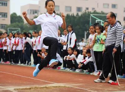 恭城民中田径运动会昨日开幕846 / 作者:猫小萌 / 帖子ID:105162