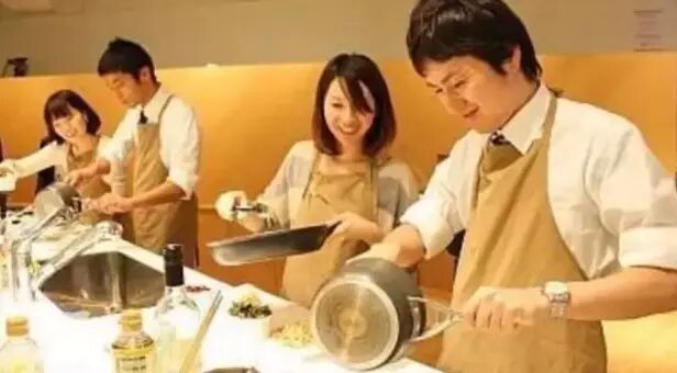 日本情人节为何是女人讨好男人？