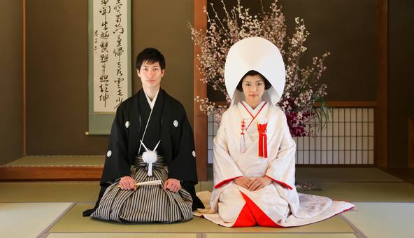 传统日本婚礼是什么样的？