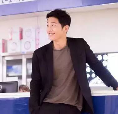 哪种男人时尚起来更撩妹?宋仲基,霍建华or吴秀波?