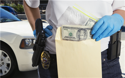 在美国出门别多带钱 否则警察可以没收 这是真的 芮迪置业 licom 美国买房优选