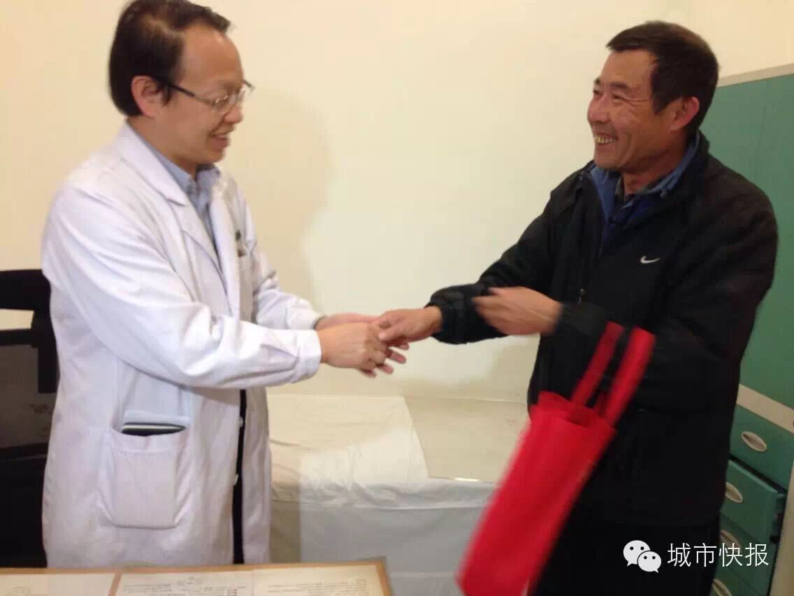 这是天津例“养父”捐肾救女！