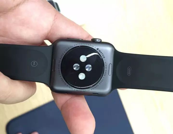 apple watch今天预约开放 官网一度瘫痪