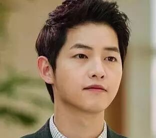 酒吧遇见酷似宋仲基帅哥,女子按耐不住主动献身,结果惨了