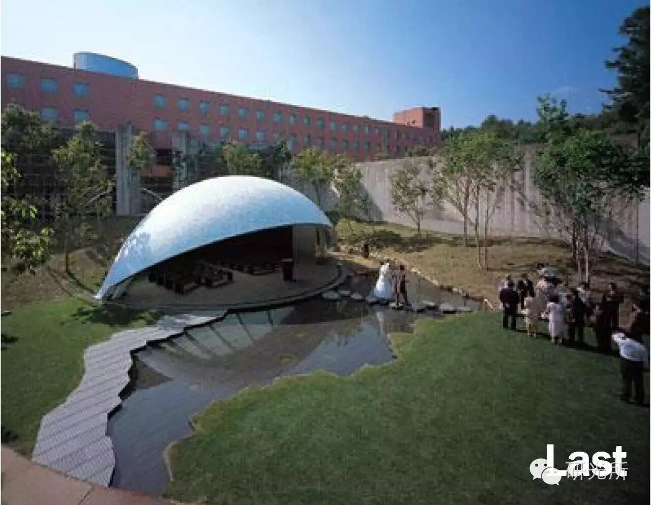 为了让度假酒店起死回生，他做了一个这样的设计！