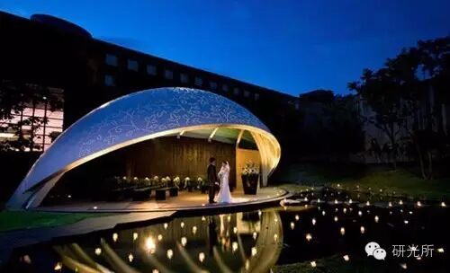 为了让度假酒店起死回生，他做了一个这样的设计！