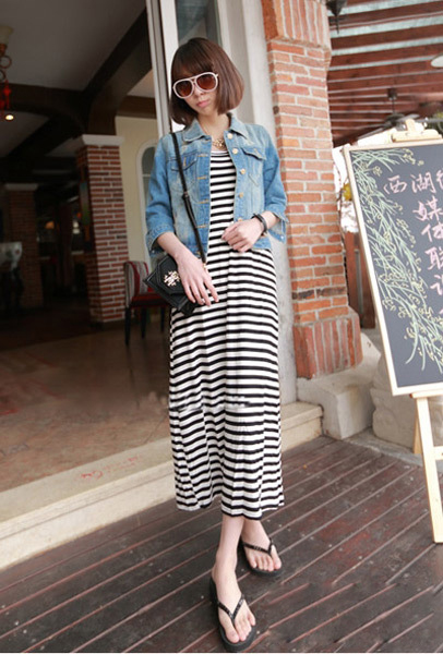 秋季女神穿衣搭配：牛仔外套配长裙美翻天