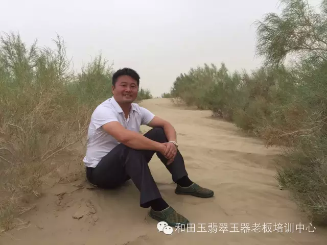 新疆青年玉雕大师卞宇杰与玉侠崔涛不得不说的玉缘