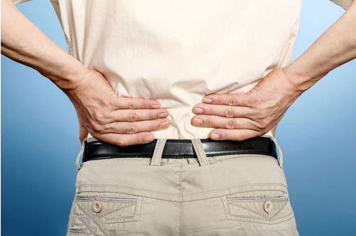 肾脏的位置在腰部的脊柱两侧,所以肾脏有病时,会感到腰痛.