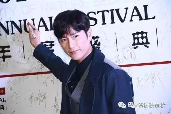 朱梓骁玩跨界变霸道总裁 谢楠李晨好友齐助阵