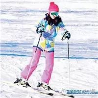 李嘉欣晒滑雪照证未孕 网友却指是去年旧照