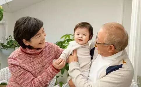 “二胎姥姥”一个比二胎妈妈更有勇气的“职业”,看完已泪奔!-怀孕期