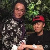 陈赫晒与父亲合影 网友:你爸真心比你帅