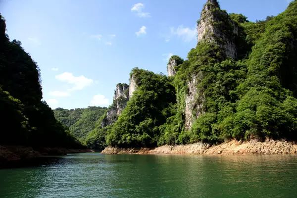 热帖：与张家界同秀，比美九寨沟，这里美得词穷