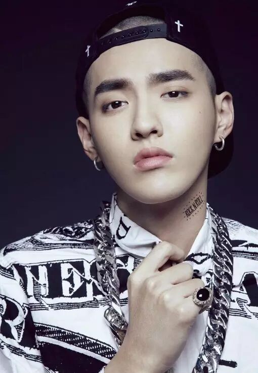 时尚  这双鞋太火!连高圆圆杨幂吴亦凡都在穿!