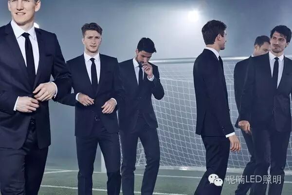 热点关注｜欧洲杯来袭，教你用正确的姿势看球（lian）