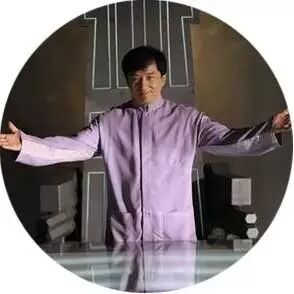 成龙在南京站了个台,博物馆馆长居然被停职了!广告魔咒...