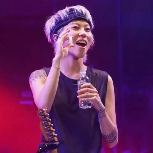 任性的王菲,为何能教育出懂事又独立的窦靖童